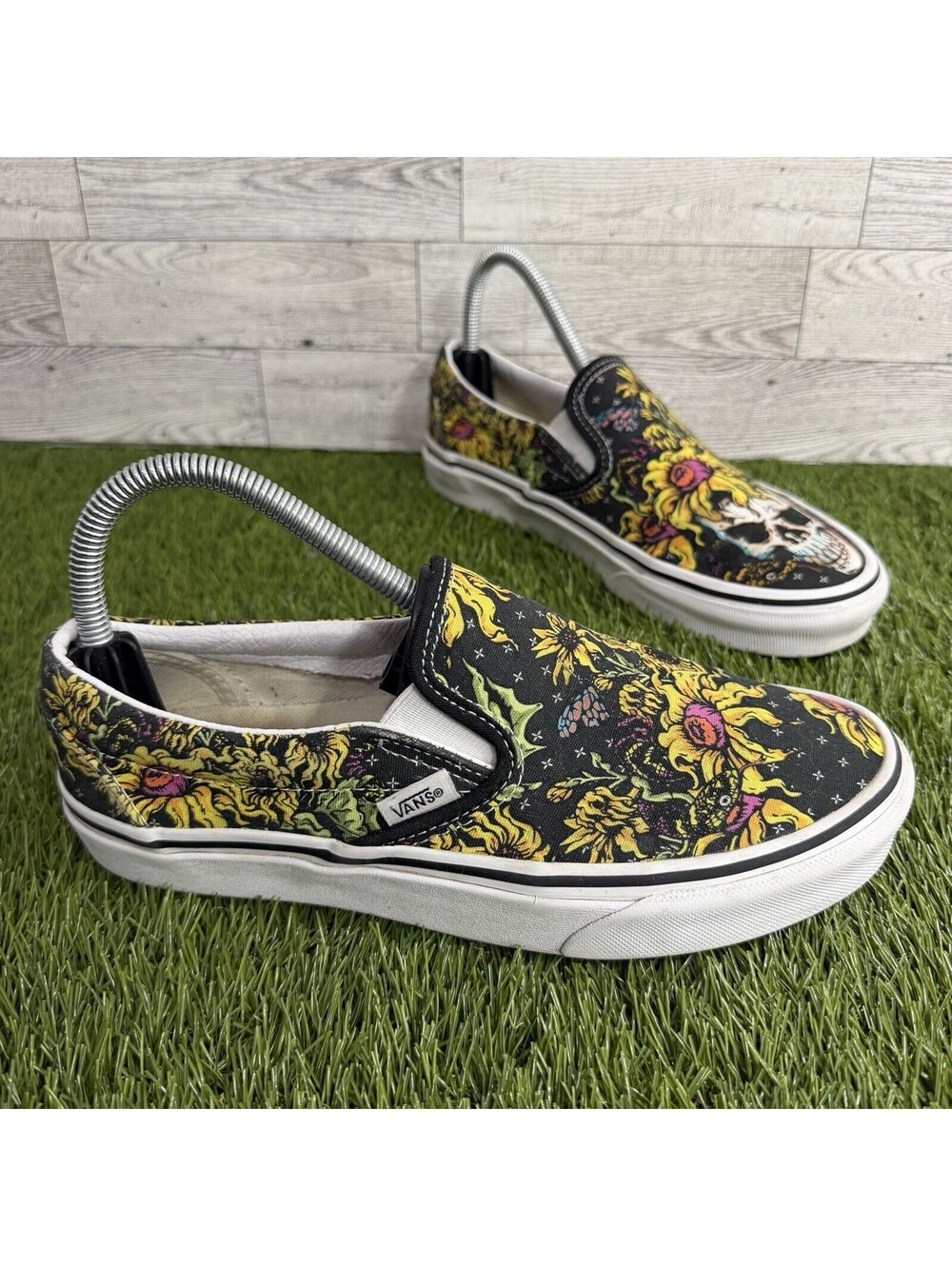 Rare Vans Classic Beauty Skull & Flowers Slip On Shoes Women’s Sz 6.5 Mens Sz 5
